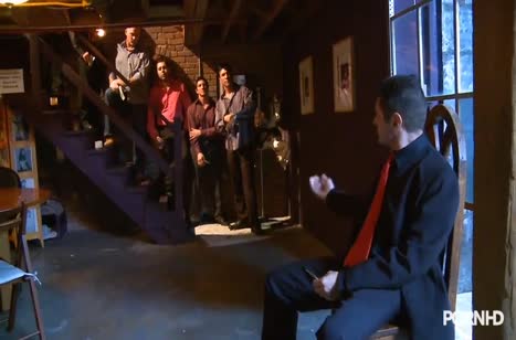 Блондинку с шикарной фигурой грубо отымели три мужика