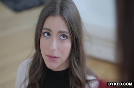 Лесбиянки в секс нарядах дарят друг другу удовольствие