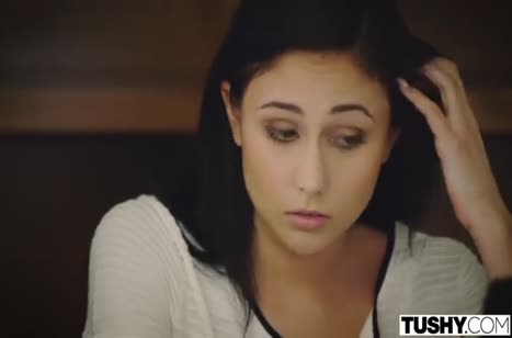 Красивая жена устроила романтический анал с мужем