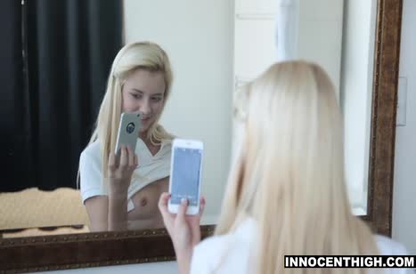 Белокурая студентка заигрывает с преподом