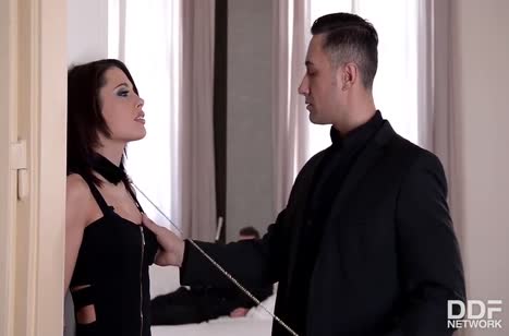 Любительницу БДСМ жестко отшпилили в два смычка