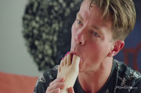 Freya Mayer в красивом белье хочет романтического соития