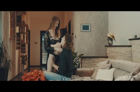 Молодая чика Gina Snow красиво спаривается с бойфрендом