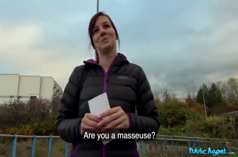 Доверчивая чика согласилась на любительский секс