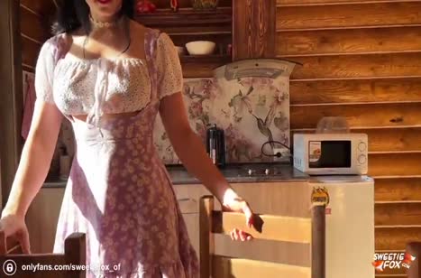 Не смог устоять перед жопой деревенской доярки