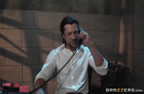 Грудастая Мэдисон Айви устроила порно в офисе