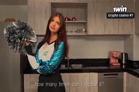 Классно отымел симпотную деваху на стуле