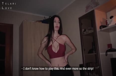 Русская телочка с большой грудью проиграла свой ротик в карты