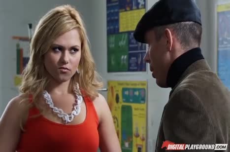 Гламурная Angelina Armani жаждет траха с мужиком