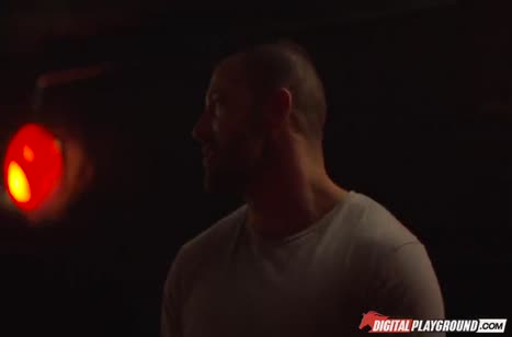 Две телочки забили на парней и занялись лесбо сексом