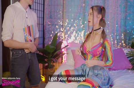 Sola Zola вырядилась в развратный прикид и соблазнила ботаника