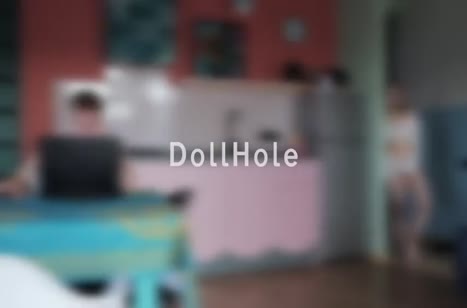 Девочка очень настойчиво напросилась к парню трахнуться