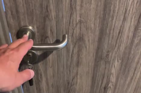 Бухая жена с удовольствием согласилась на жесткий трах